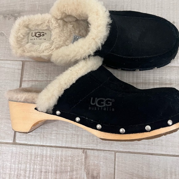 UGG Shoes - Uggs Leather Suede Clogs Mules 9